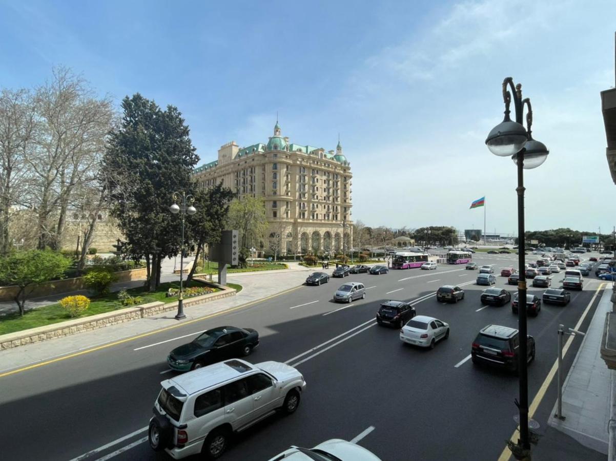 Azneft Royal Suite Apartment Sea View バクー エクステリア 写真