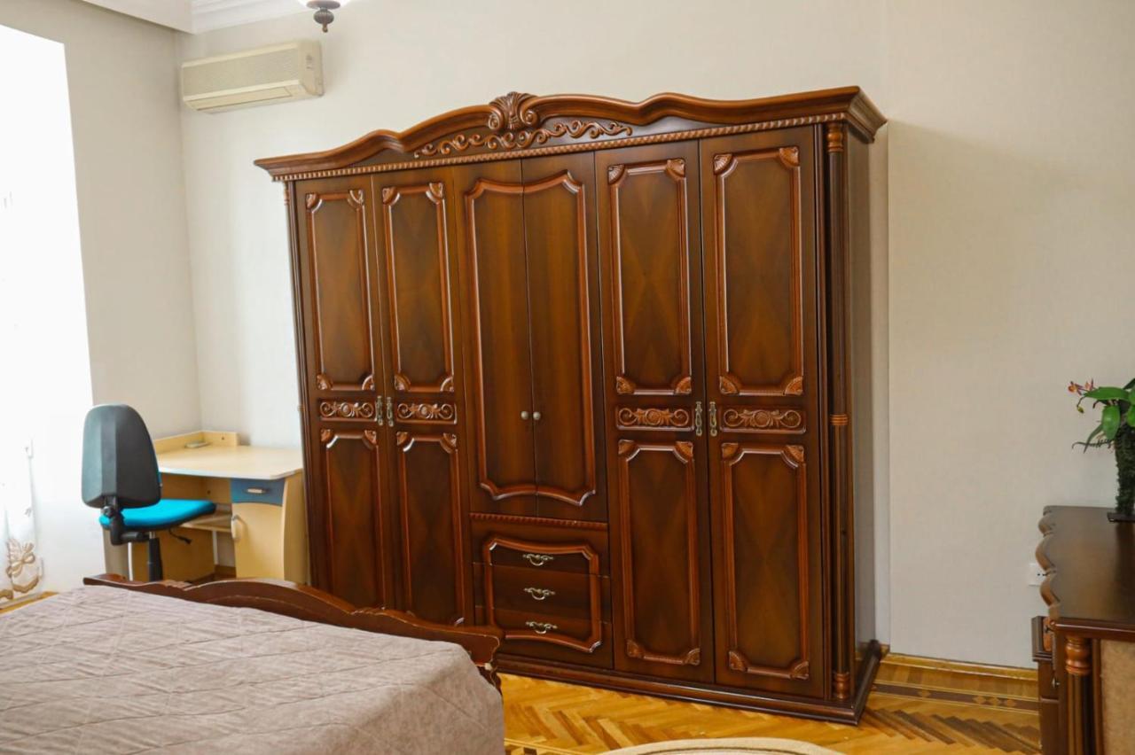 Azneft Royal Suite Apartment Sea View バクー エクステリア 写真