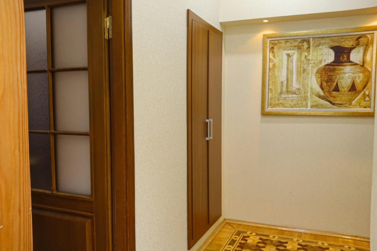 Azneft Royal Suite Apartment Sea View バクー エクステリア 写真