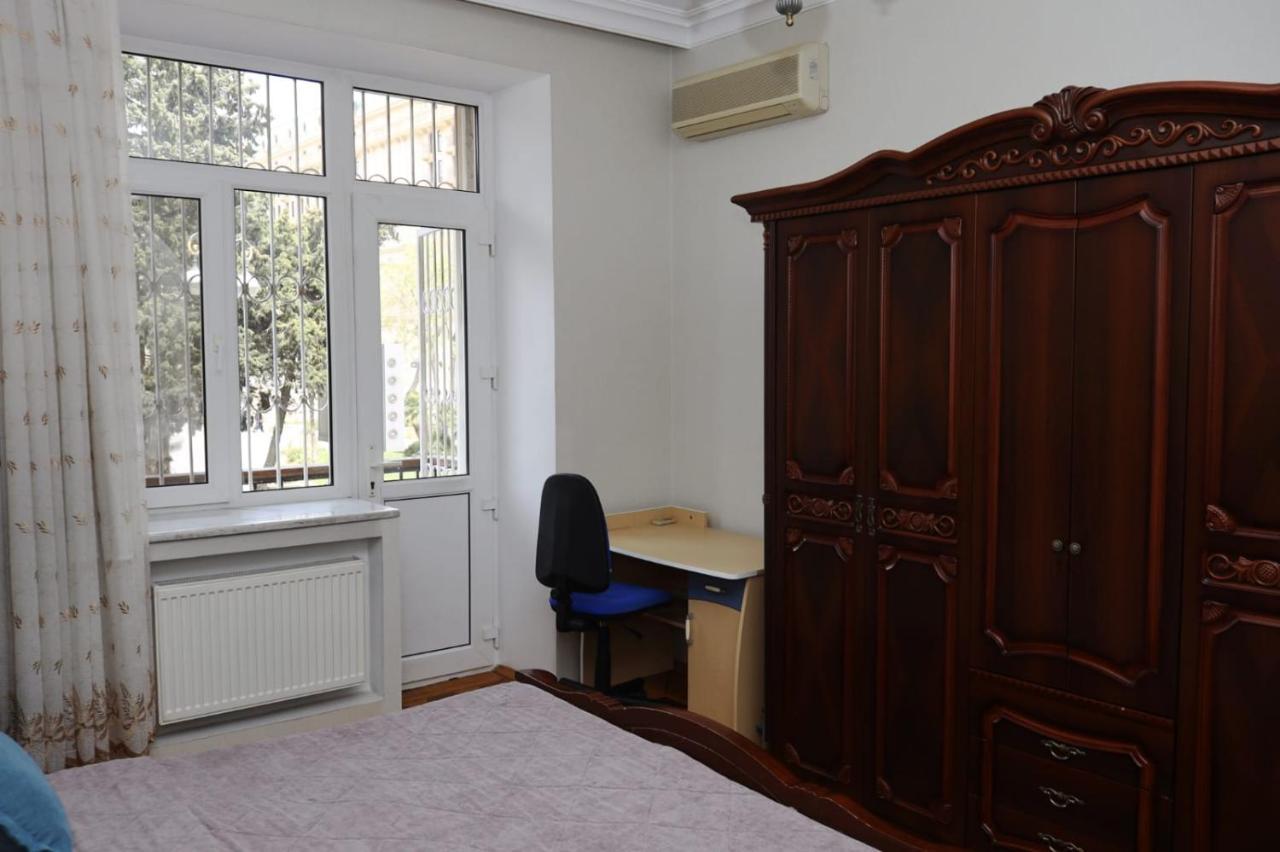 Azneft Royal Suite Apartment Sea View バクー エクステリア 写真