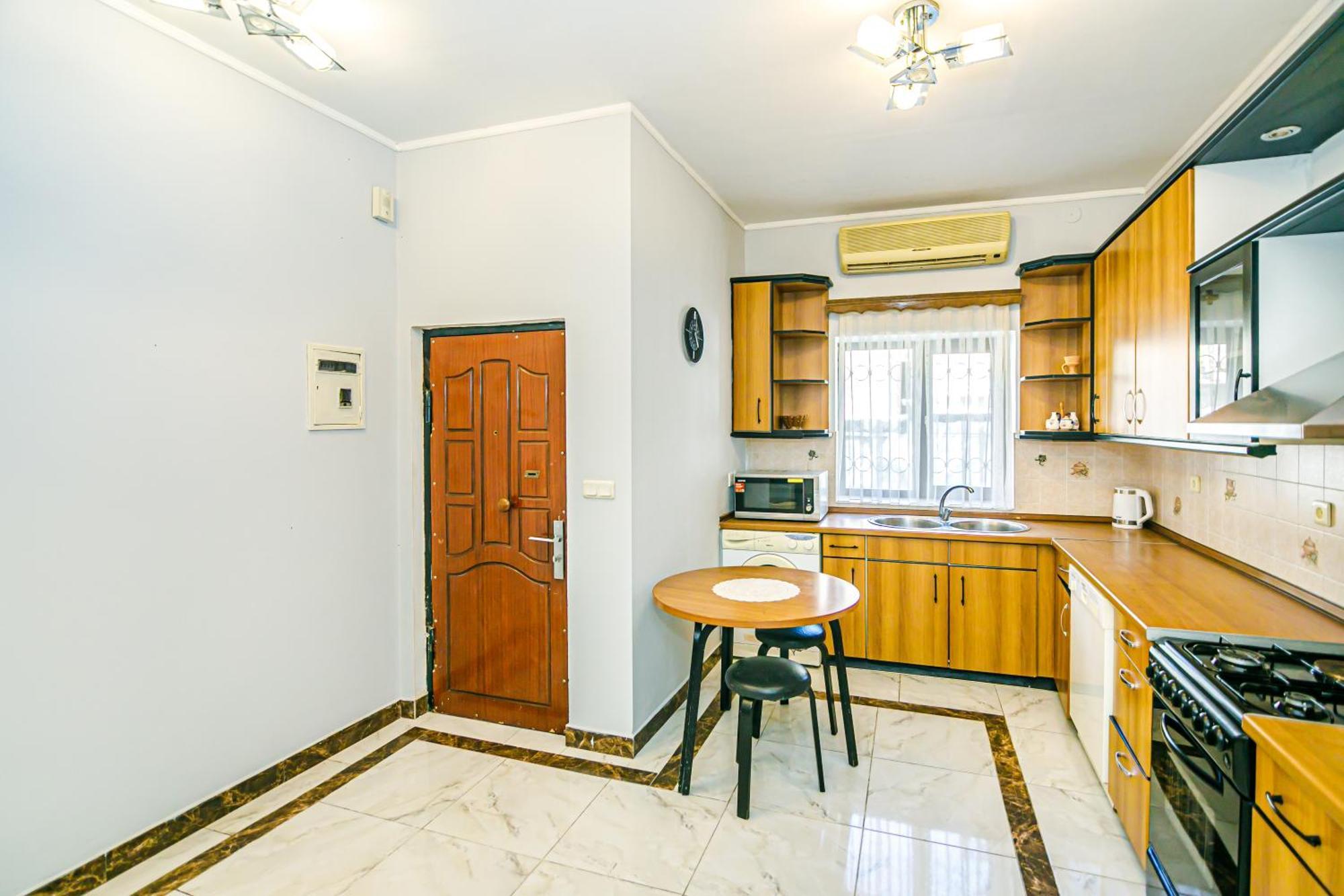 Azneft Royal Suite Apartment Sea View バクー エクステリア 写真